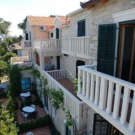 Santic Hotel 3*